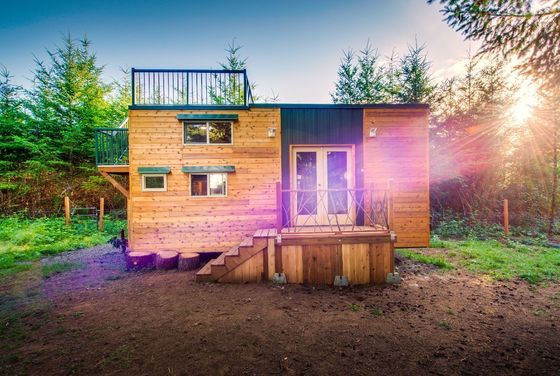 Casa minuscola dell'alpinista con la piattaforma del tetto il migliore airbnb minuscolo delle case nel sistema leggero dell'inquadratura d'acciaio del calibro