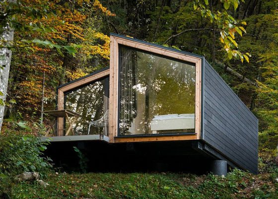 Case Prefabbricate Modulari Connesse ad Alte Prestazioni | Case Prefabbricate con Struttura in Acciaio e Porte Scorrevoli in Alluminio